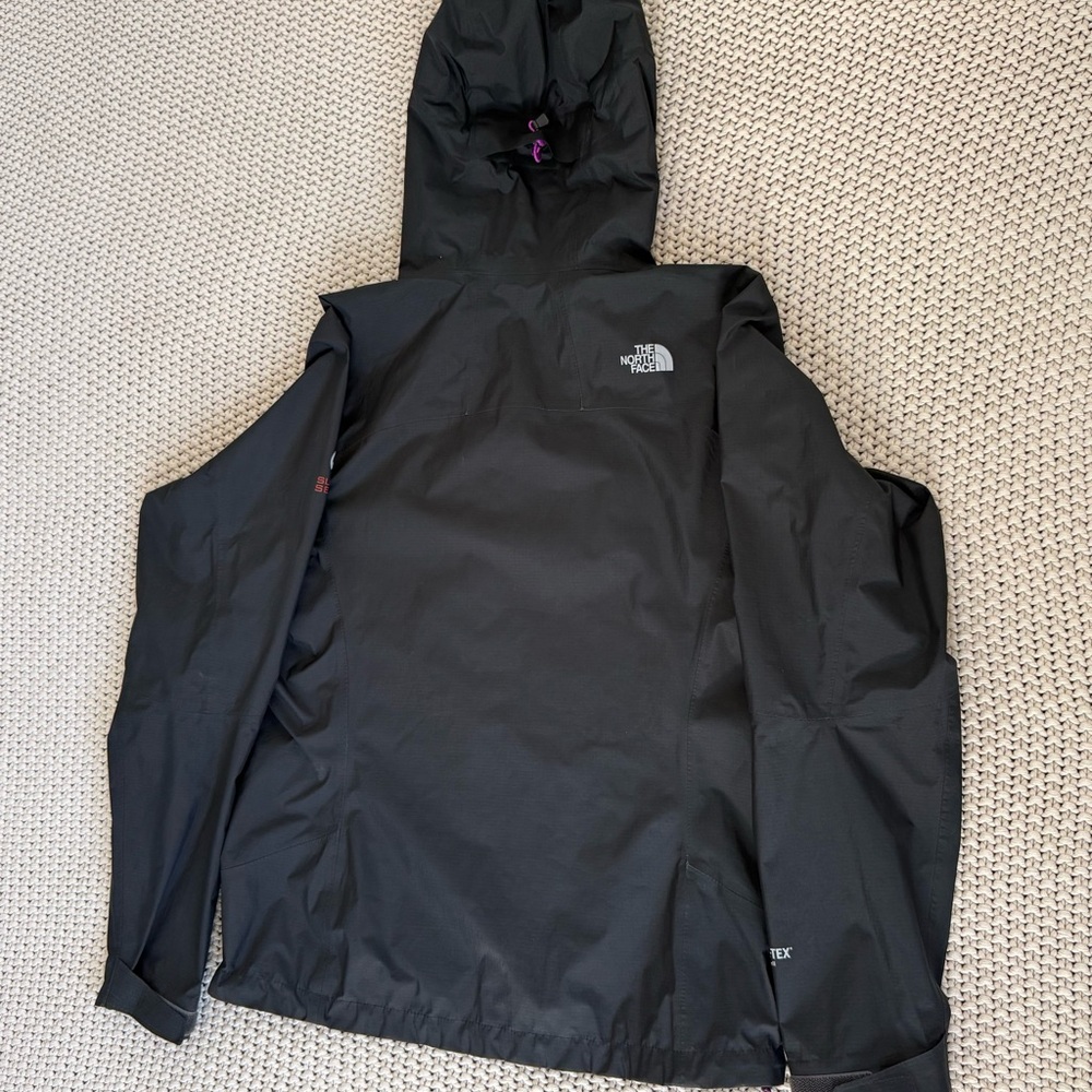 The North Face Summit Series GORE-TEX Rain Jacket | Women’s Small | Waterproof - Picture 7 of 9